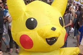 Mujer tras disfraz de Pikachu en protestas reveló: “Mi hijo lo compró por internet en China”