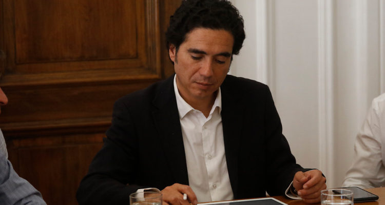 Según proyecciones del gobierno: Crecimiento económico disminuirá producto del estallido social