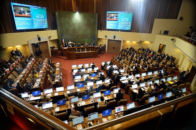 Aprueban en general en Comisión de Constitución proyectos para creación de nueva Constitución