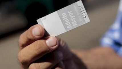Transportes se abre a una eventual rebaja de la tarifa para adultos mayores a nivel nacional