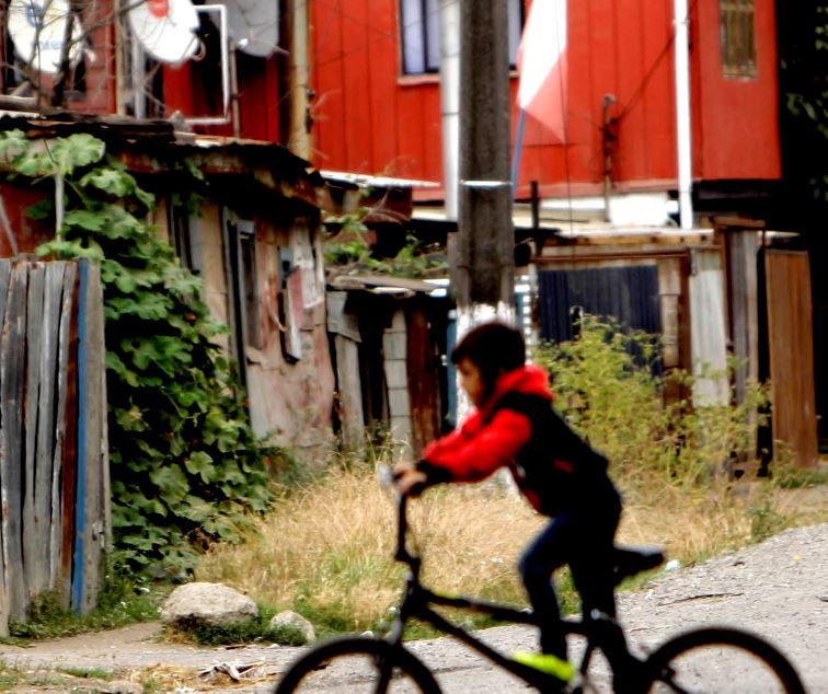 “Lumpen”: El relato viral que describe cómo crecen los niños en la marginalidad