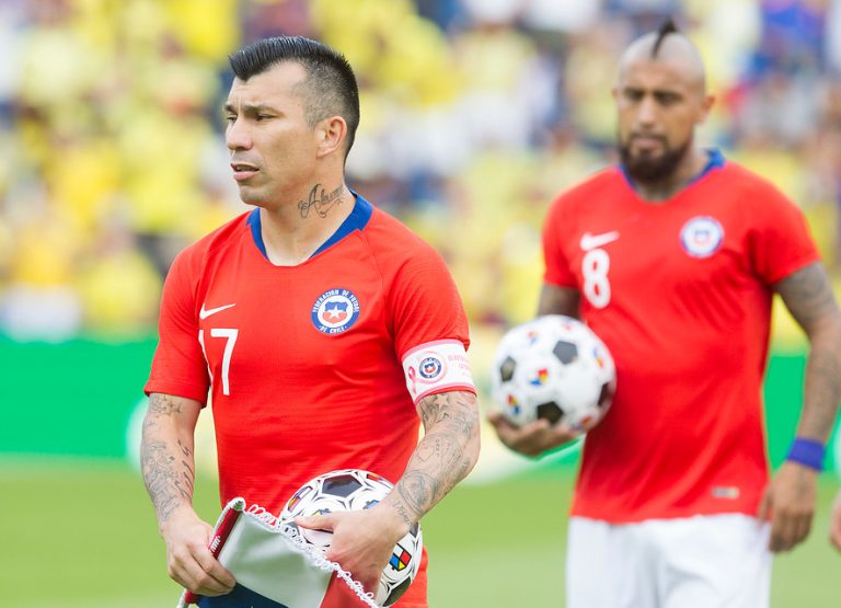 “Chile tiene otras prioridades”: Medel y Vidal explicaron las razones para no jugar ante Perú