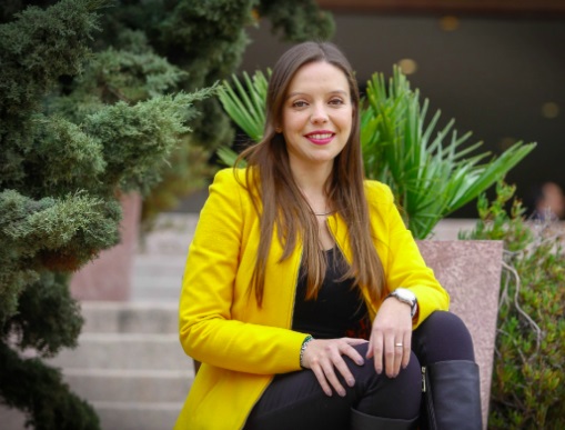 Camila Flores pide condonar deuda del CAE para quienes lleven 10 años pagando el crédito