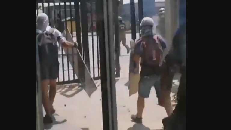Estudiante de la UC fue herido en la cabeza por proyectil durante enfrentamientos con Carabineros