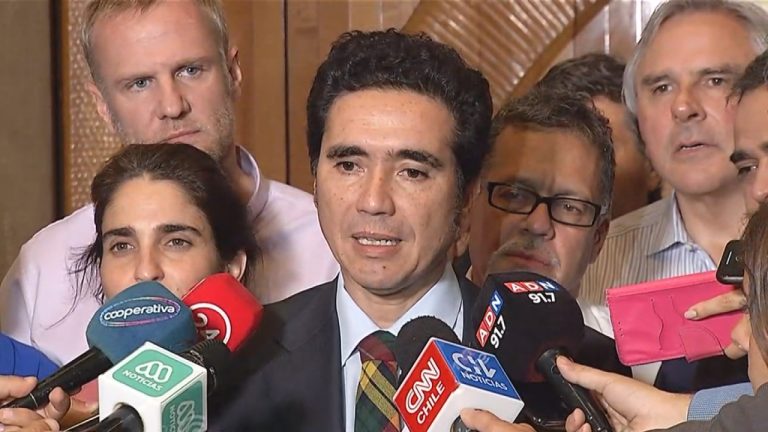 Agenda social: Oficialismo y oposición llegan a acuerdo por pensión básica solidaria, transporte y medicamentos