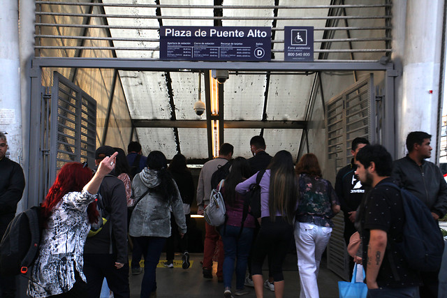 Desde el lunes: Metro extenderá servicio hasta las 21:00 horas y abrirá Línea 4A