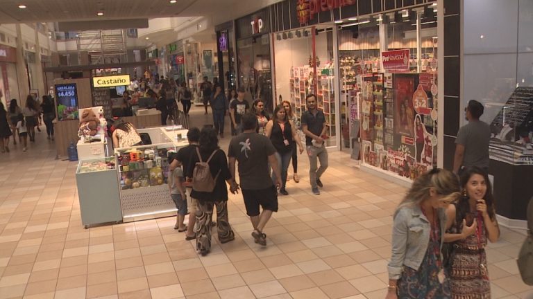 El nuevo horario peak en centros comerciales que cierran más temprano