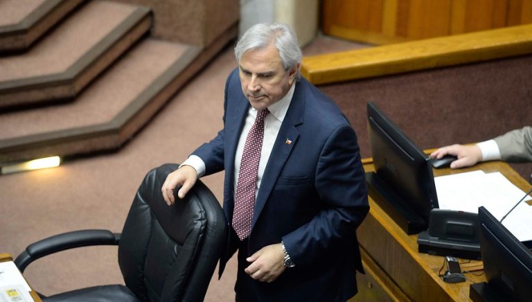 Moreira: “La UDI ha asumido todos los costos al defender al Ejecutivo, mientras los demás se van por el camino fácil”