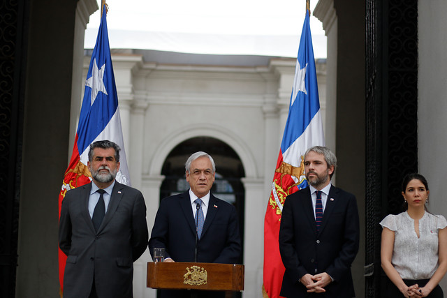 Tras jornada de saqueos e incidentes: Piñera llama al Congreso a aprobar proyectos de seguridad y pide terminar con la violencia