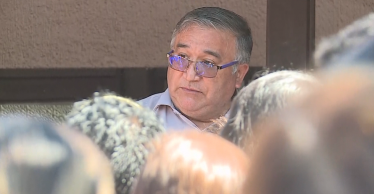 Oficial de cantón de reclutamiento dio explicaciones a jóvenes molestos por atención en Registro Civil