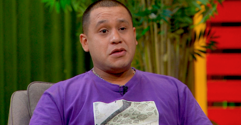 Ignacio Román sorprendió con interesante historia familiar: “Soy hijo de tres papás”