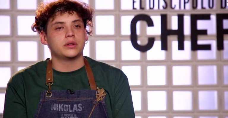 Nikolas Karoussis lloró al hablar de su abuela y el importante apoyo que era para él