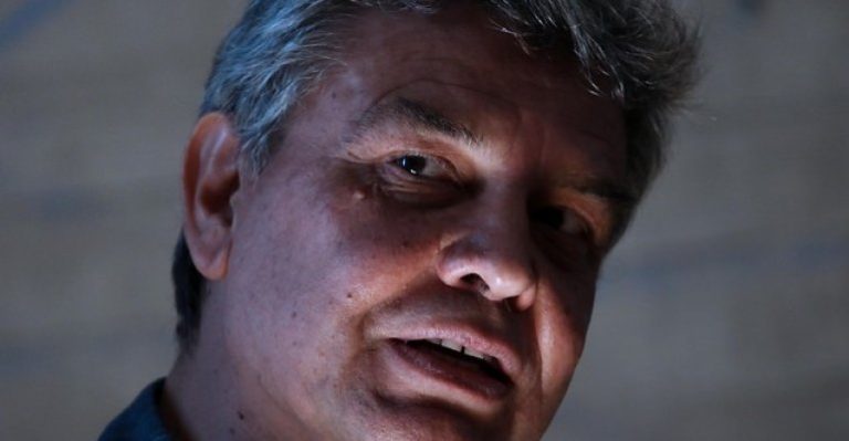 Actor Alejandro Goic denunció agresión de carabineros en medio de manifestaciones