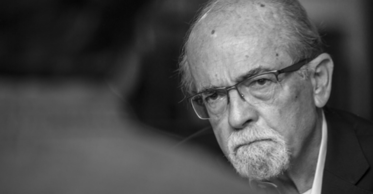 Profesor Maza: “El general de Carabineros debería tener vergüenza con 300 ojos menos en Chile”