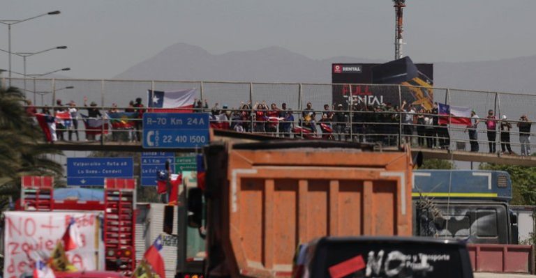 Equipo de Contigo en La Mañana acompañó a camioneros en marcha “No + TAG”