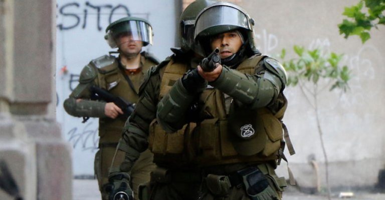 Ex Ministro de Obras Públicas sobre uso de balines: “La responsabilidad es de Carabineros porque no controló adecuadamente o porque sabiendo los usó”