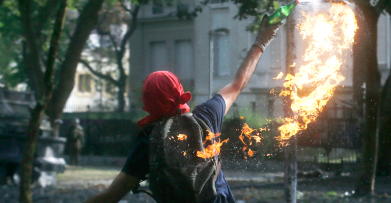 ¿De qué se trata la nueva ley antiencapuchados?