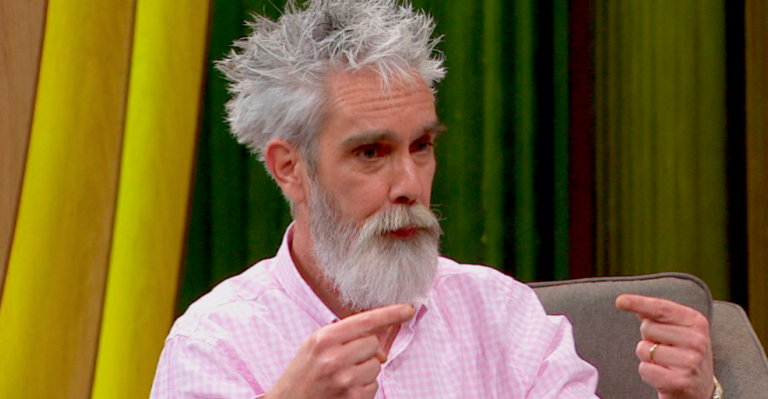 Psicólogo Daniel Sánchez: “Este modelo nos exige ser animales ordeñables”