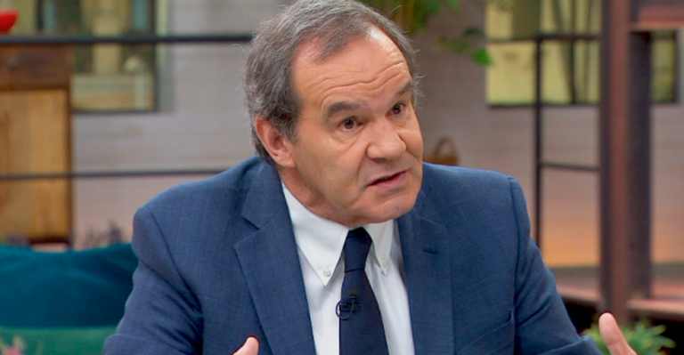 Andrés Allamand explicó por qué la gente no debería seguir marchando