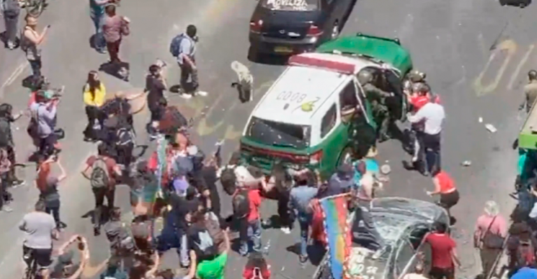 Nuevo ataque a patrulla de carabineros durante manifestación
