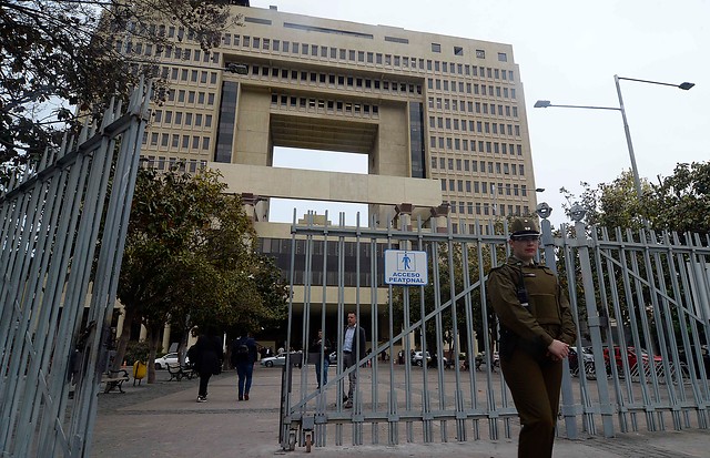 Gobierno presentará indicación para reducir número de diputados y senadores en el Congreso