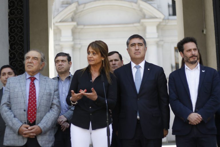 Gobierno y Chile Vamos afirman que van a 