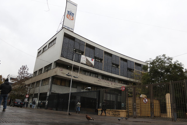 Instituto Nacional: Proceso de admisión a séptimo básico termina con 112 vacantes disponibles