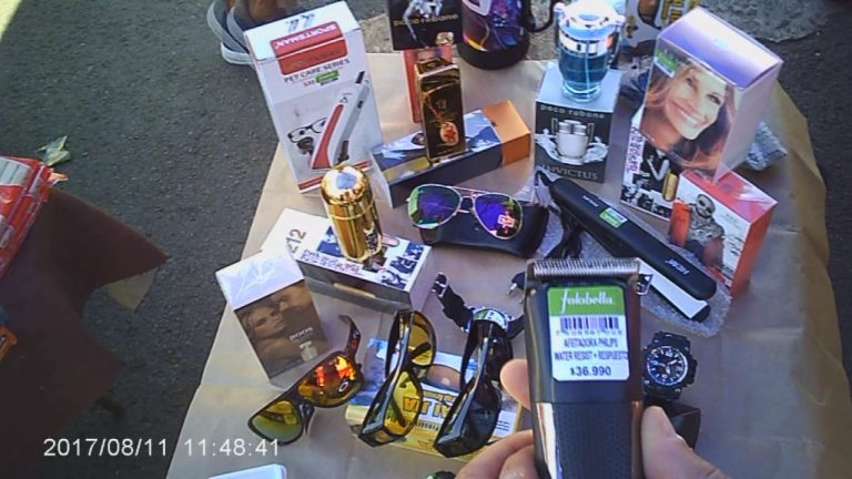 Saqueadores se mezclan con vendedores ambulantes para comercializar productos