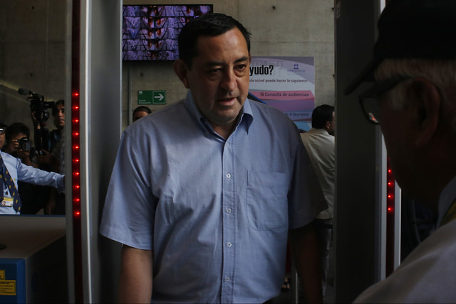 Abusos en la Iglesia: Inician primer juicio contra ex canciller del Arzobispado de Santiago