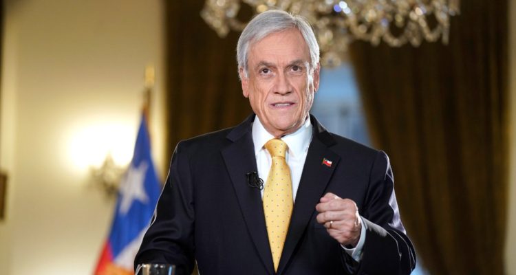 ¿Por qué Piñera no mencionó el avión de la FACh desaparecido durante la cadena nacional?