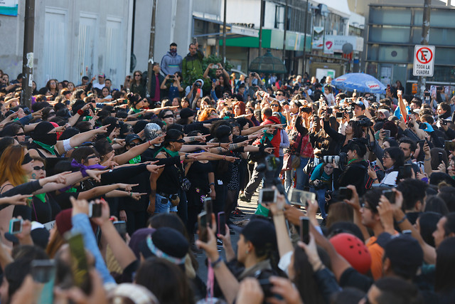 Lastesis denuncian que sociedad que inscribió Lastesis.cl intentó venderles el dominio en $26 millones