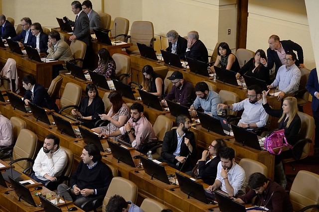 Diputados rechazan reajuste al sector público propuesto por el gobierno