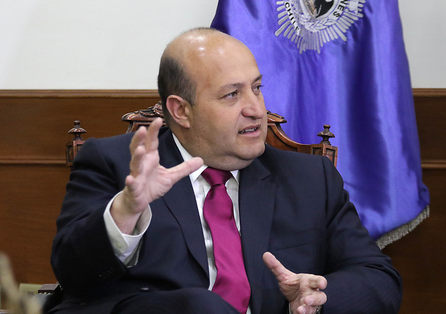 Fiscal Guerra por saqueos e incendios: 