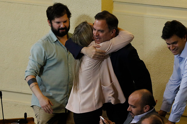 Proceso constituyente: Diputados aprueban paridad de género y escaños reservados para pueblos originarios