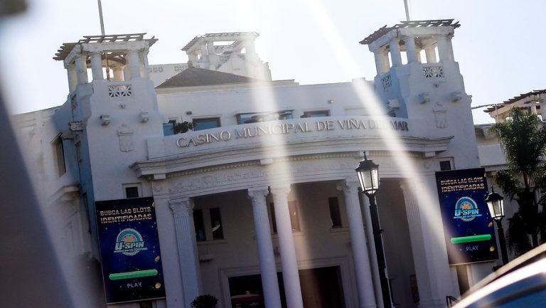 Hombre murió tras ser baleado por desconocidos afuera del Casino en Viña