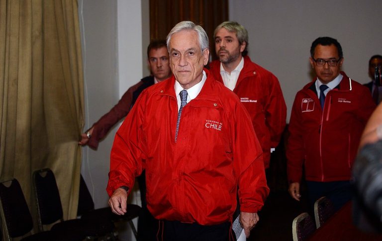 Piñera anunció entrega de bono para familias damnificadas por incendios en Valparaíso