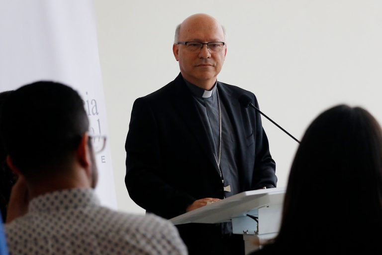 Laicos de Osorno deciden declarar como persona no grata al nuevo arzobispo de Puerto Montt, Fernando Ramos