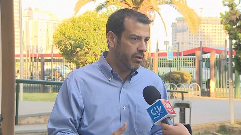 Tras cierre de año escolar: Rodrigo Delgado evalúa comenzar antes las clases del 2020 en Estación Central