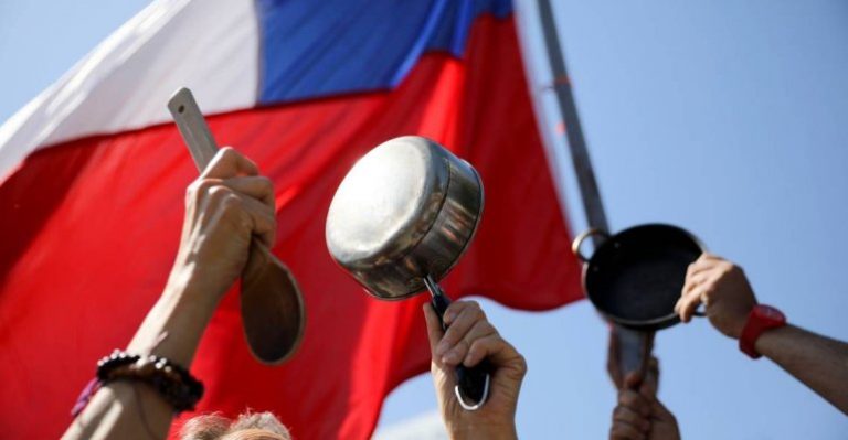 Chile podría retroceder 27 años en desigualdad según presidente del Banco Central