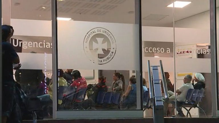 Adolescente debió ser internada en Posta Central tras recibir impacto de lacrimógena en la cabeza