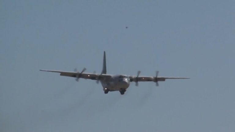 Embarcación brasileña encontró artículos personales y restos que serían del Hércules C-130