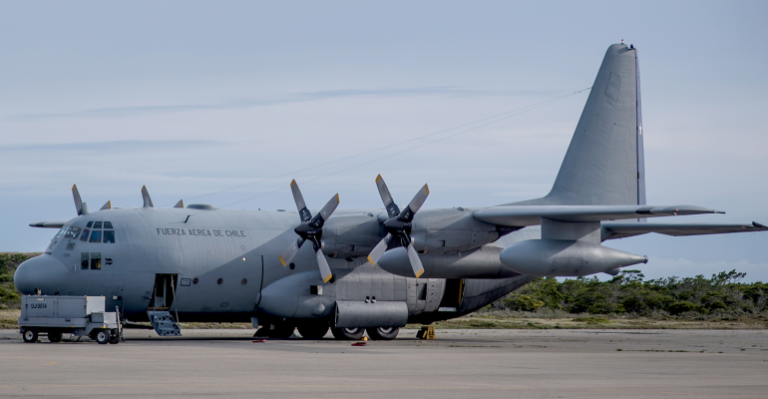 Audio de WhatsApp entre pasajero y su madre sería clave para investigar falla eléctrica en Hércules C-130 de la FACh