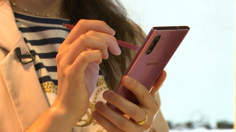 Smartphones son los favoritos: La tecnología sigue posicionándose entre los regalos preferidos en Navidad