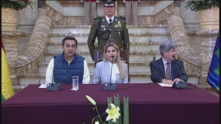 Gobierno de Bolivia expulsa a embajadora de México y a dos diplomáticos españoles