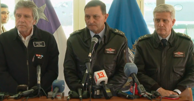 “Es imposible que existan sobrevivientes”: Comandante en jefe de la FACh fue tajante sobre nuevos hallazgos del accidente aéreo