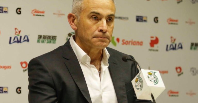 Juvenal Olmos se emocionó al recordar el suicidio de Raimundo Tupper