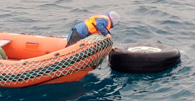 Exclusivo: Imágenes de los elementos encontrados del avión siniestrado de la FACh