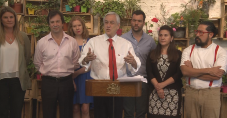 Pdte. Piñera anunció bono de 100 mil pesos por familia como parte de plan económico