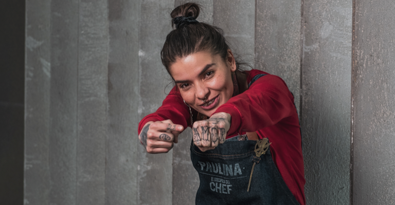 Paulina Figueroa sorprende con emotiva ayuda solidaria a personas de la calle