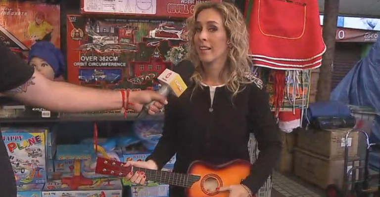 Paulina Rojas llegó hasta Meiggs para buscar las mejores ofertas navideñas